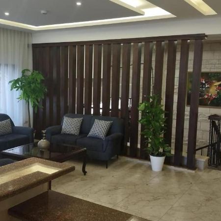 Black Iris Hotel Madaba Eksteriør billede