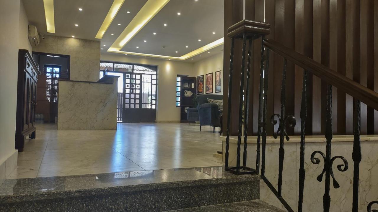 Black Iris Hotel Madaba Eksteriør billede