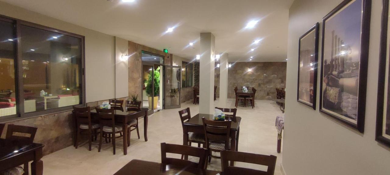 Black Iris Hotel Madaba Eksteriør billede